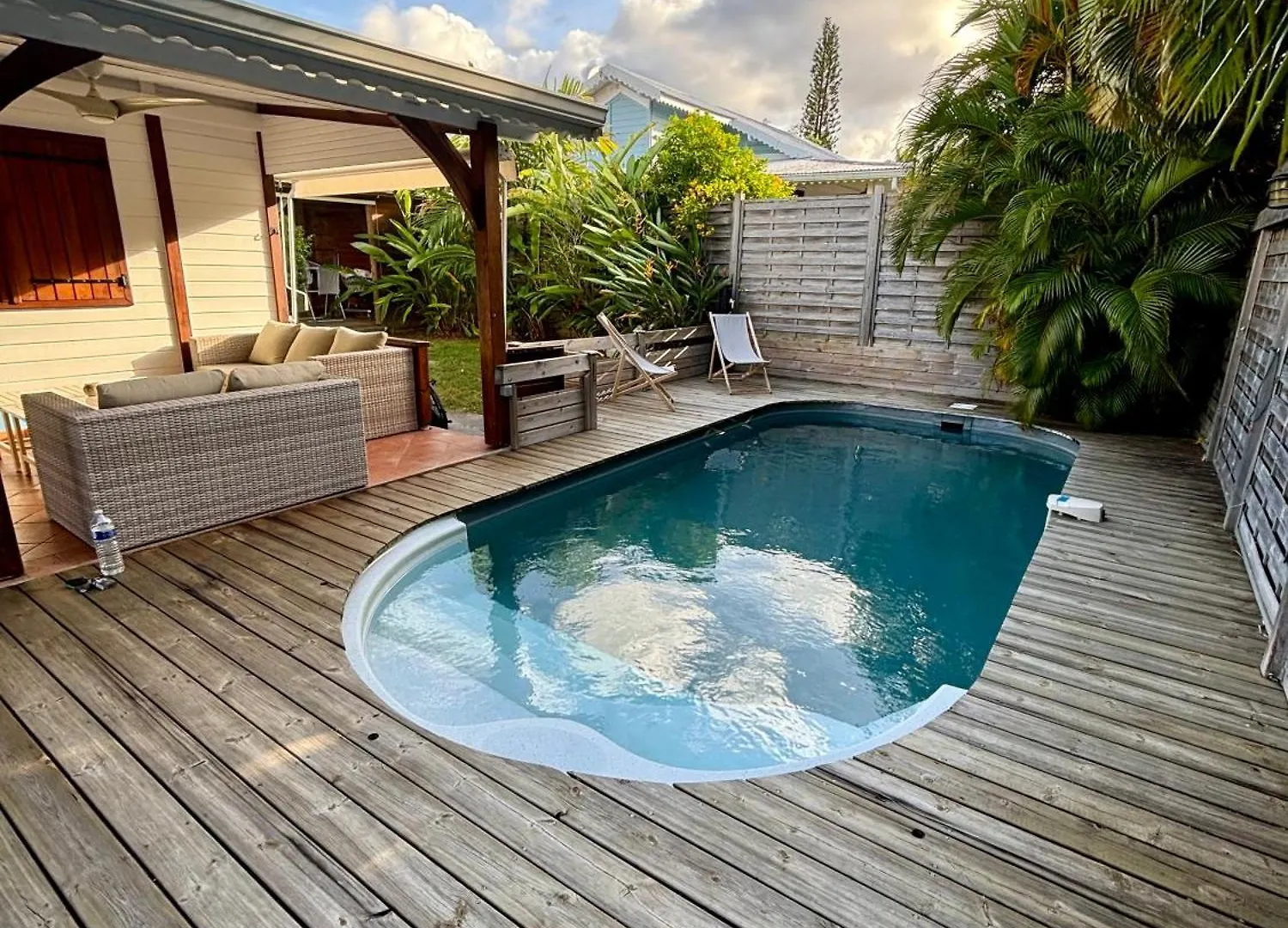 Villa Creole Avec Piscine Privee Petit-Bourg 0*,  Guadeloupe